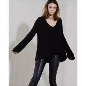Reformation‎ Collie Black Alpaca Yarn V-Neck Oversized Pullover Sweater Size L